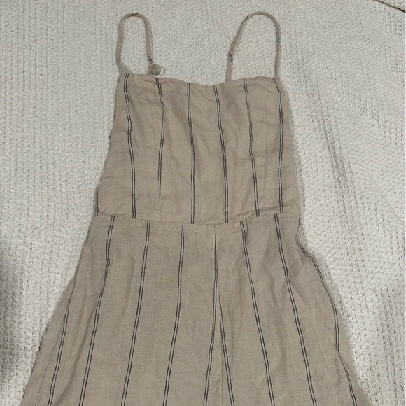 Reformation 100% Linen Elm Jager Jumpsuit size 8 striped blue jumpsuit open back - Picture 4 of 11